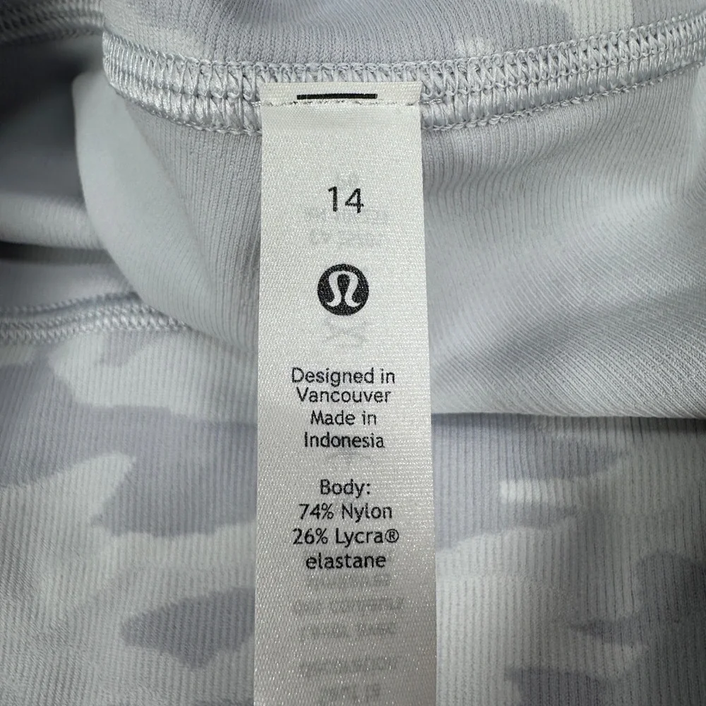 Lululemon Wunder Under Short 10 Camo Gray White Size 14 W7BO6S Athleisure Active - Picture 4 of 8